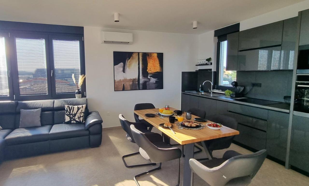 Dinary Penthouse Apartment ヴィル エクステリア 写真