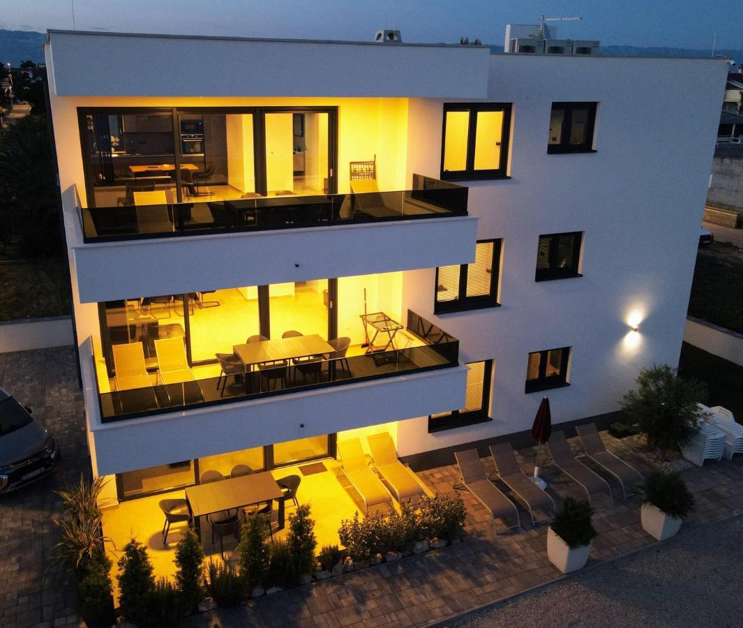Dinary Penthouse Apartment ヴィル エクステリア 写真